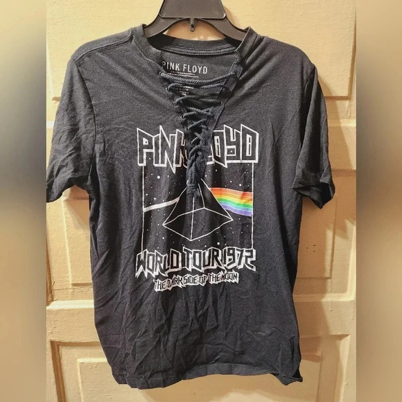 Pink Floyd Dark Side of the Moon World Tour Graphic Lace Up Short Sleeve Top - Picture 1 of 4